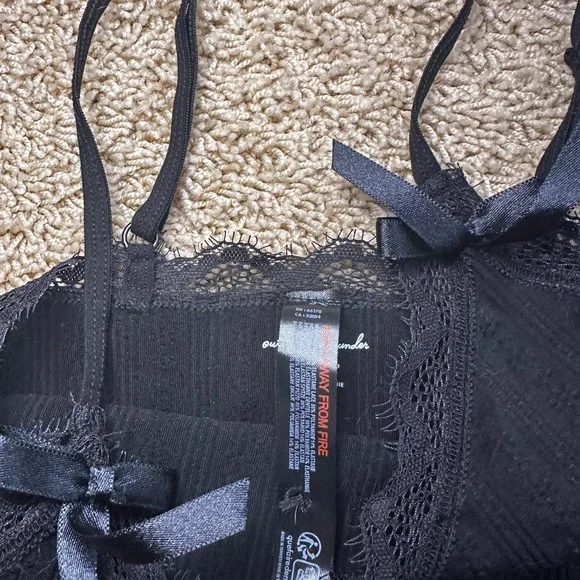 Urban Outfitters Black Lace Camisole - Picture 3 of 5